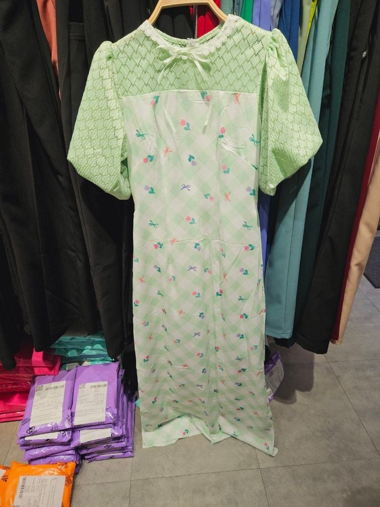 Áo Dài Ren Bồng Ô Vuông AD1493 (áo lẻ)