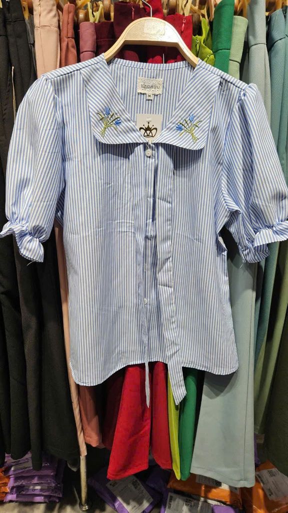 Áo Sơ Mi Bó Hoa Tulip A1800