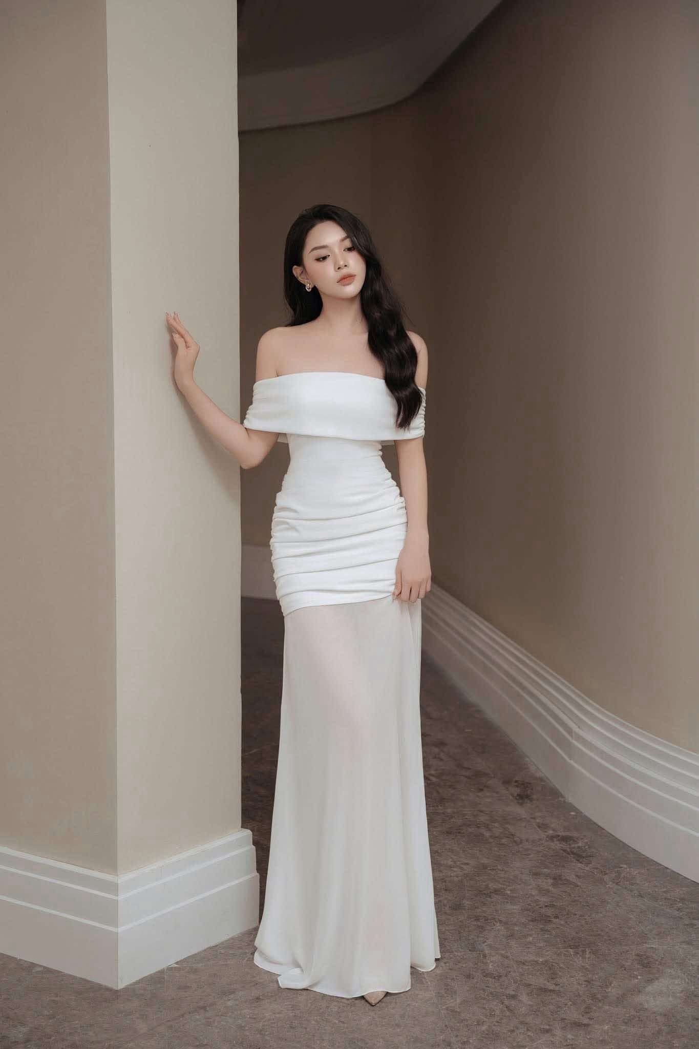  Váy bẹt vai Chiffon trắng Paramo 