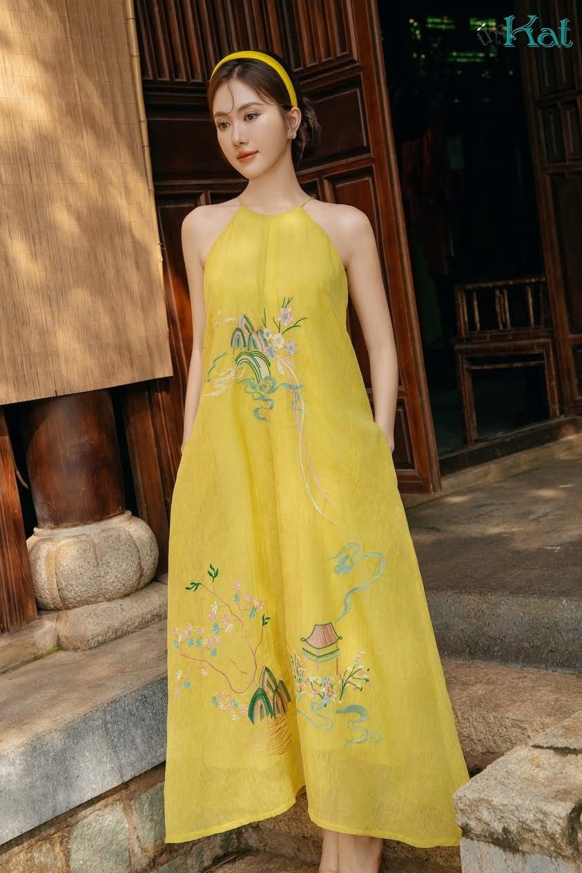  Váy yếm vàng chanh 