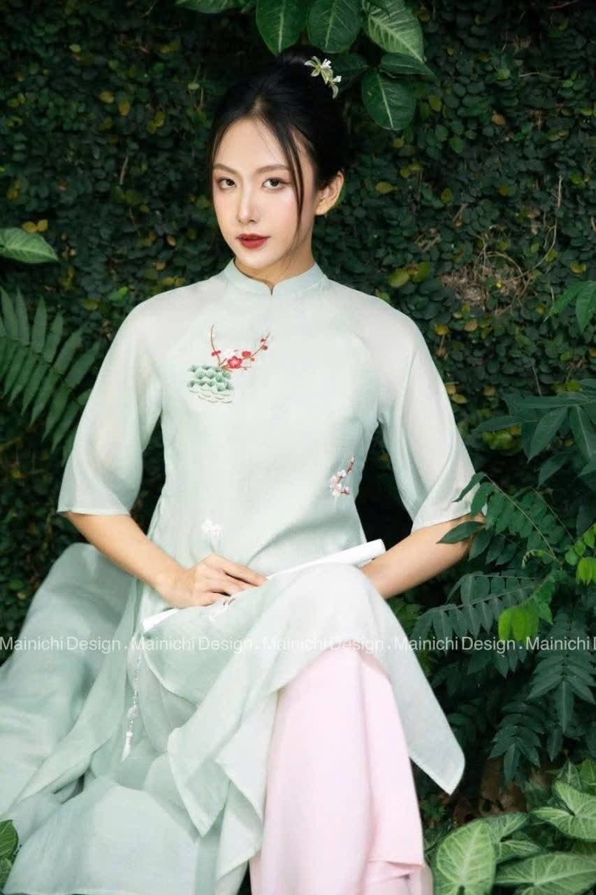  Áo dài xanh 