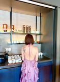  Váy hai dây hở lưng tím 