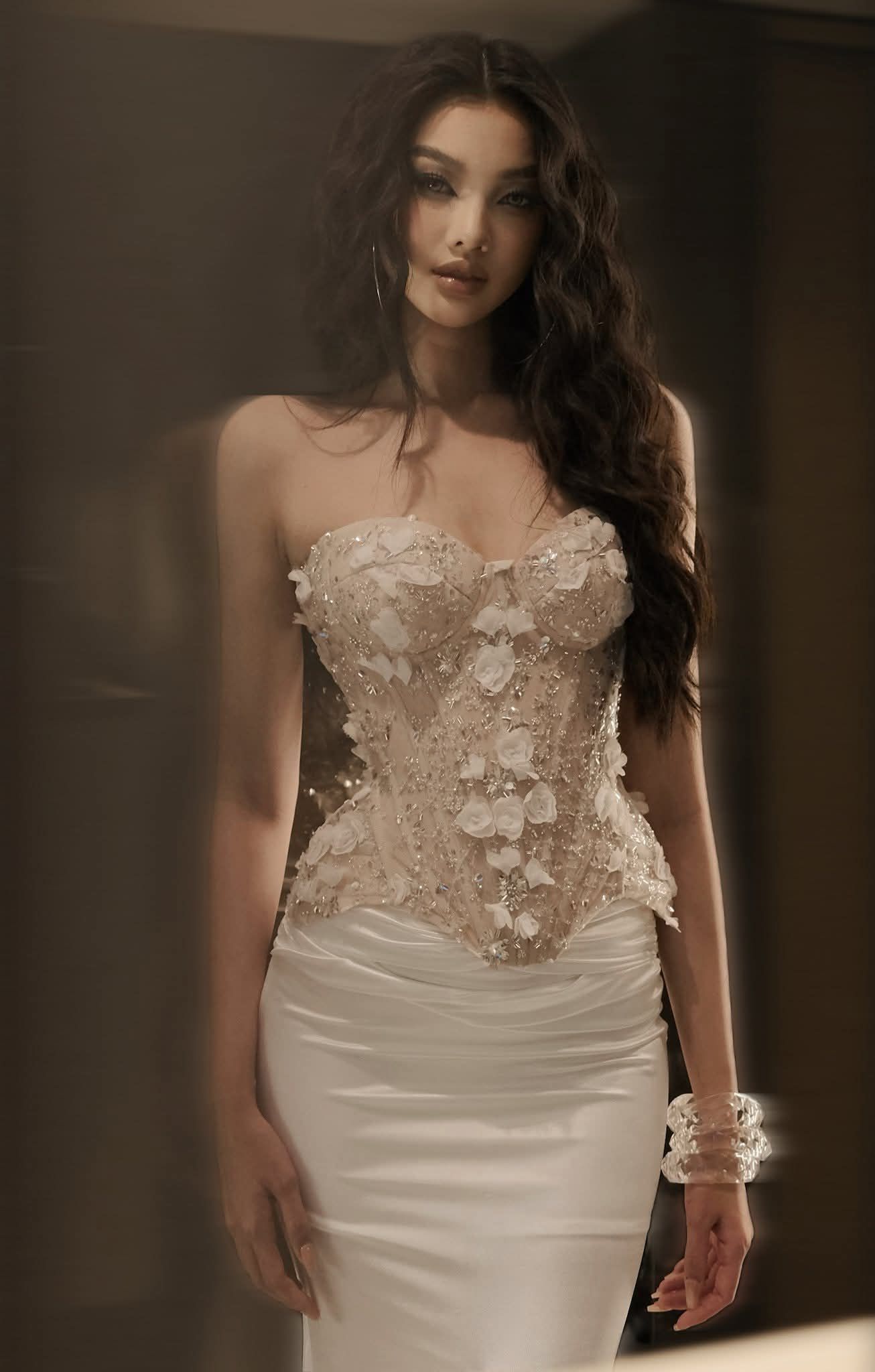  Set Feya Top và Monali white skirt 