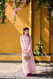  Áo dài Hồng Liên 
