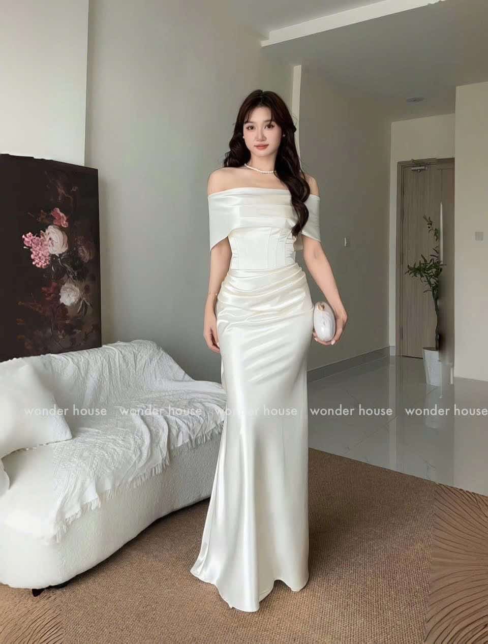  Váy lụa cúp ngực kem 