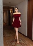  Váy ngắn nhung đỏ Paramo 