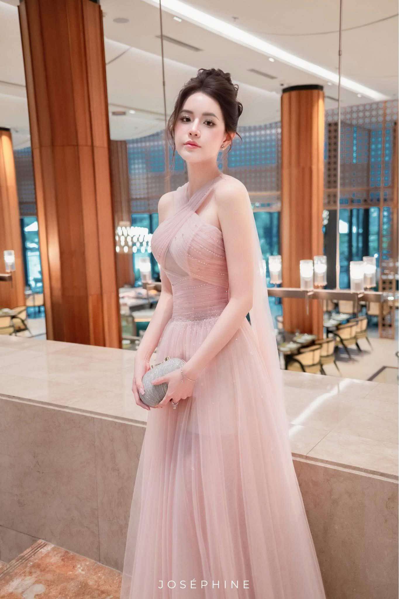  Váy voan lưới hồng 
