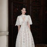  Paris Cape dress từ JENNIE CHOO 