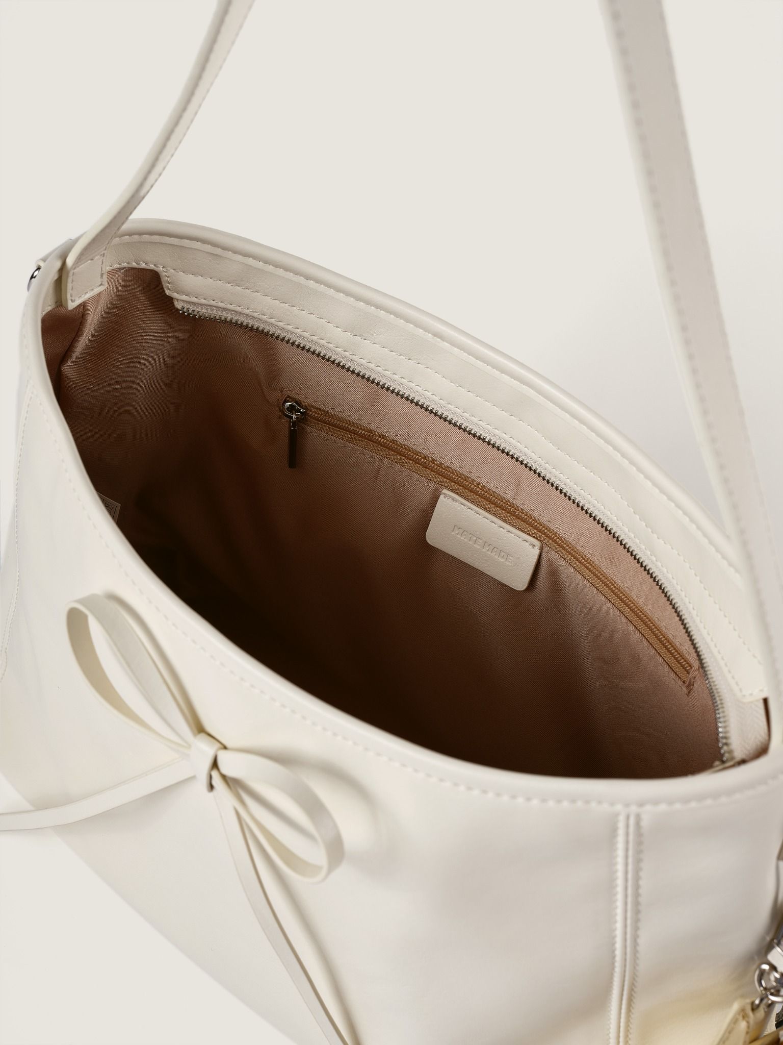  BTS - TOT Ribbon Tote Quai Đôi Sz 36 