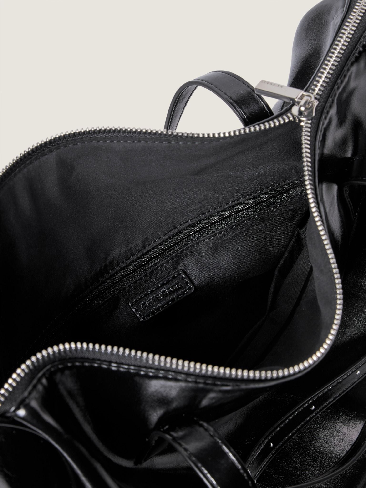  BTS - TOT MELLOW Tote Quai Ngang Sz 40 