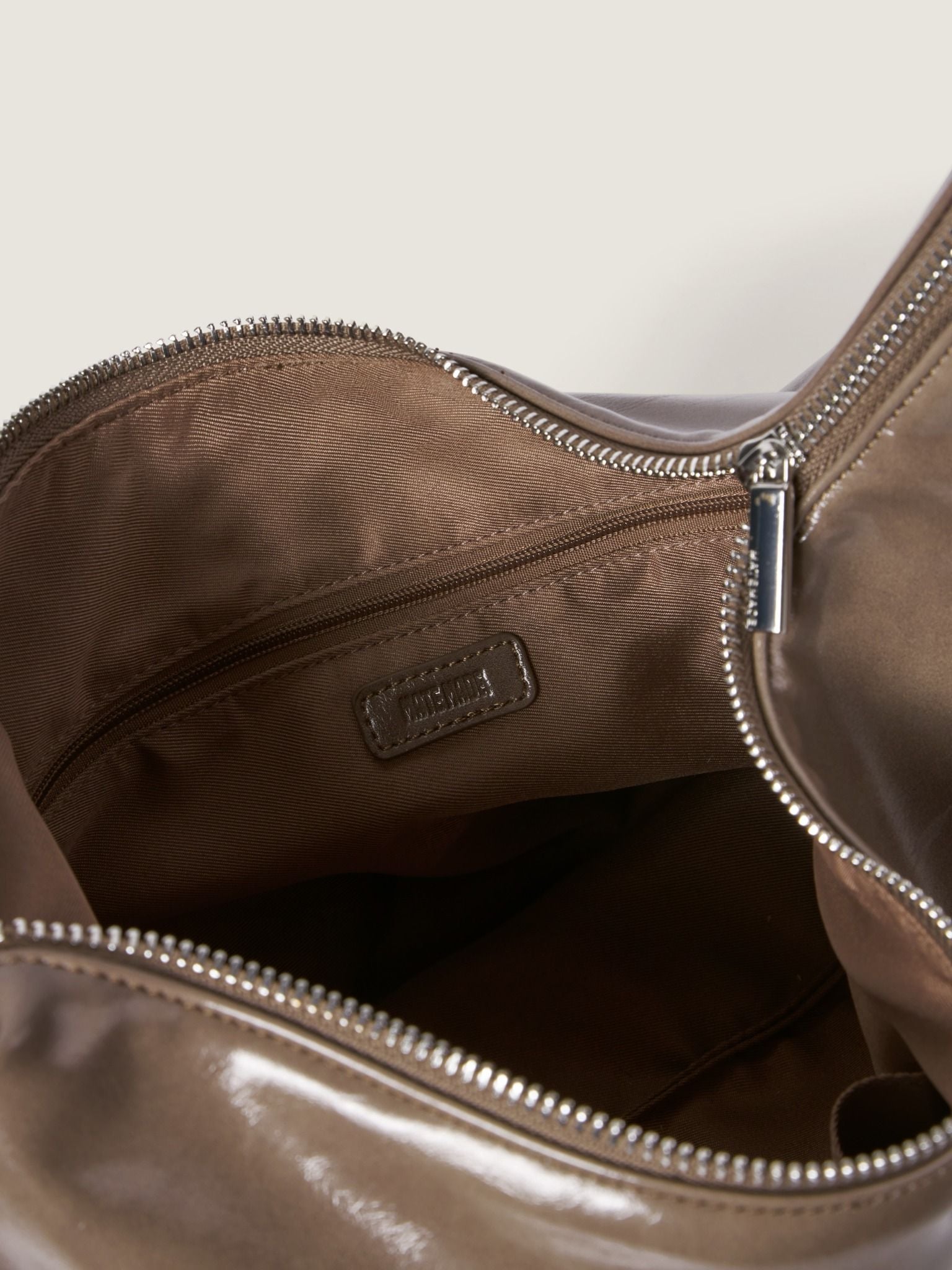  BTS - TOT EVERYDAY Tote Dáng Đổ Sz 40 