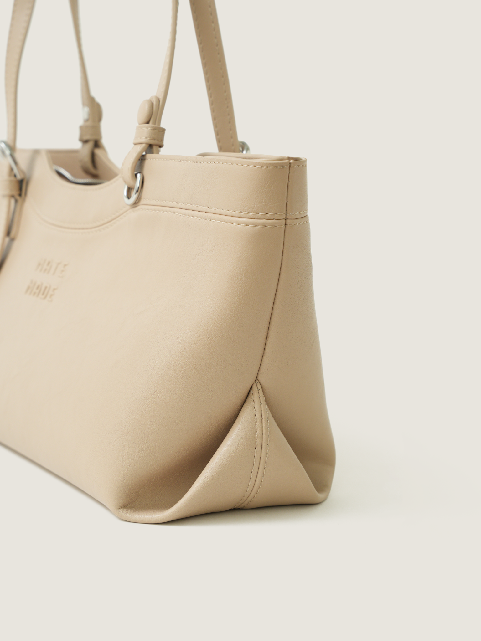  TDV Ember Dáng Thuyền Sz 31 