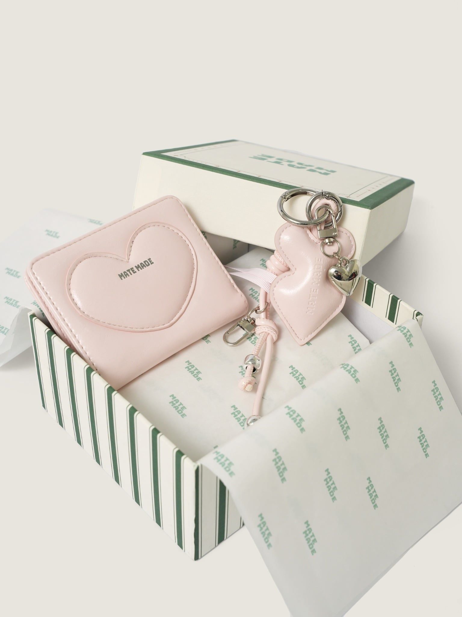  CB Ví + Charm phụ kiện 