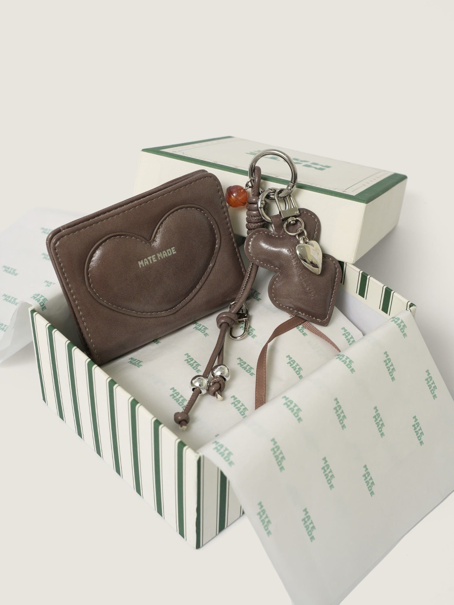  CB Ví + Charm phụ kiện 