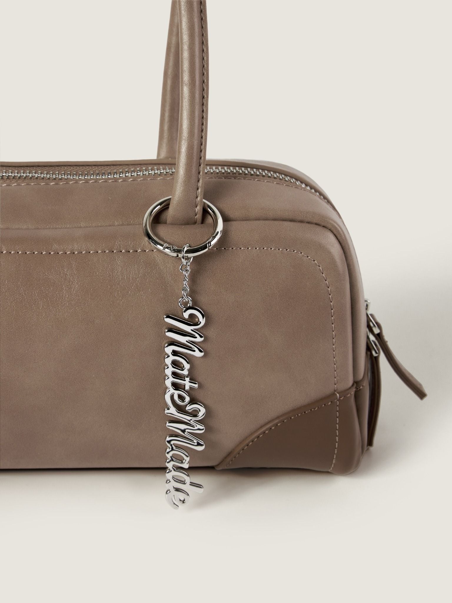  TDV Charm Chữ Mocha Bag Sz 29 