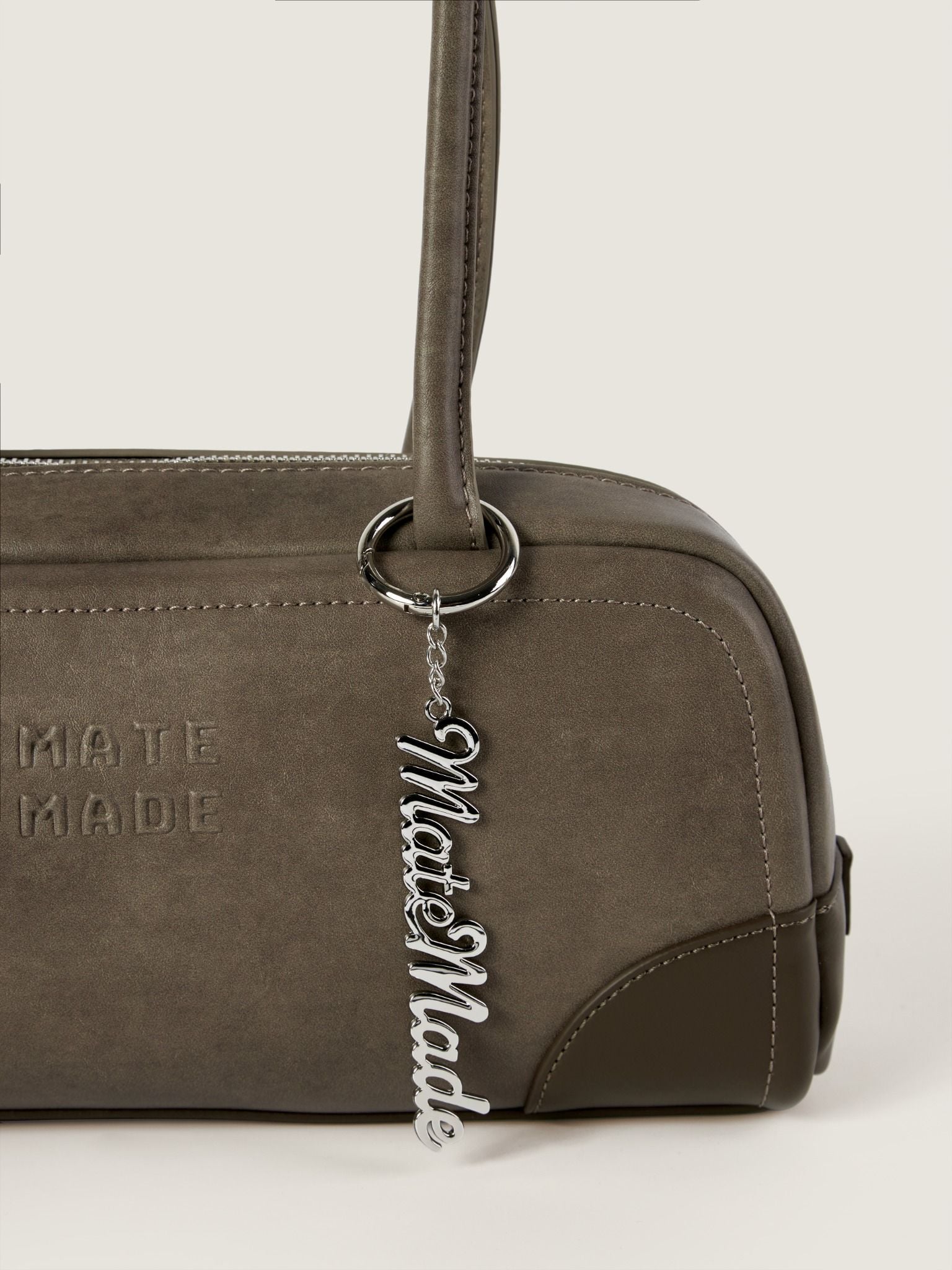  TDV Charm Chữ Mocha Bag Sz 29 