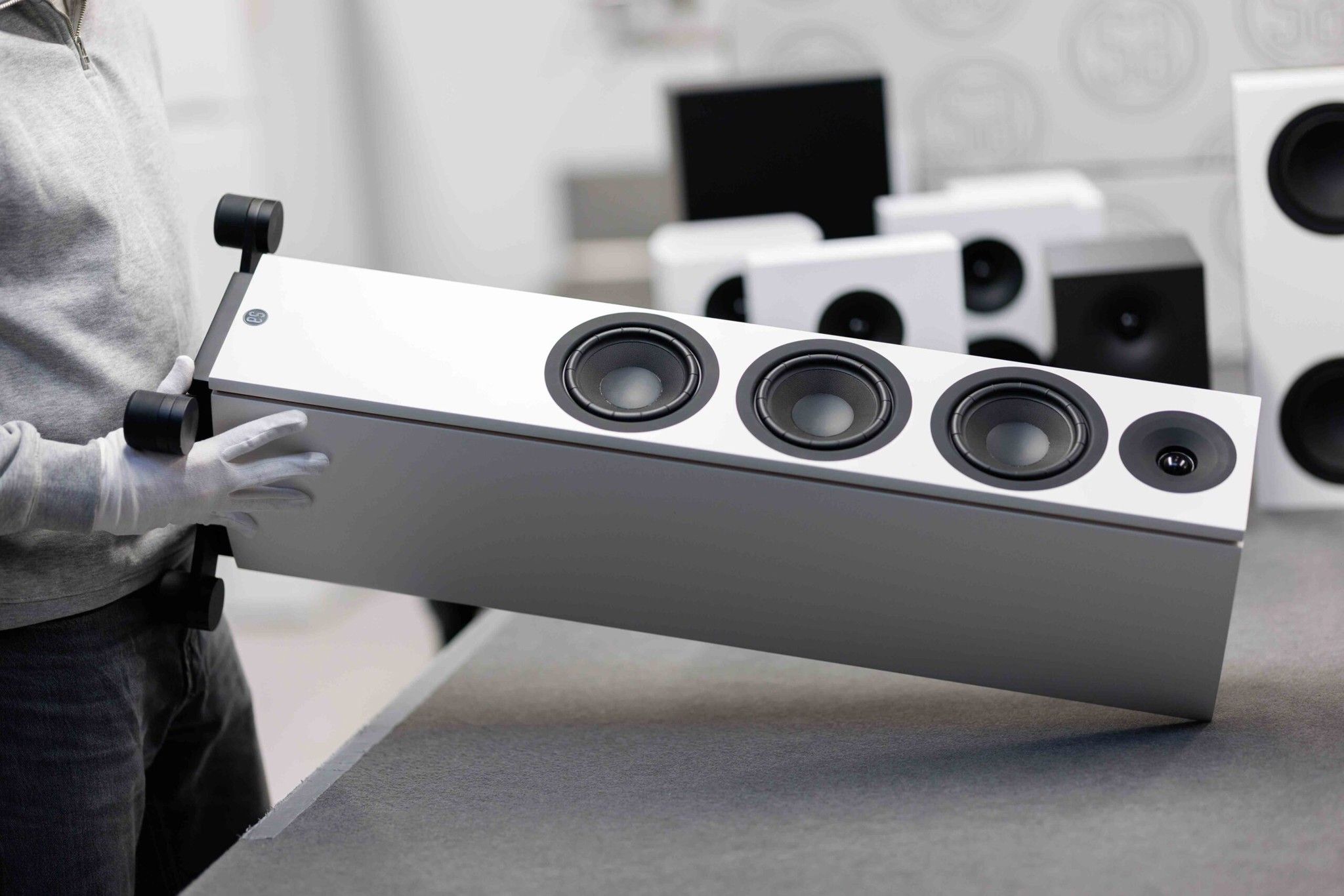 Loa Không Dây System Audio 40.2 Silverback Chính Hãng - Hình 5