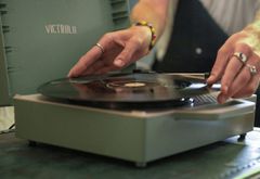 Máy Hát Đĩa Than Bluetooth Victrola Respin Chính Hãng - Thumb 6
