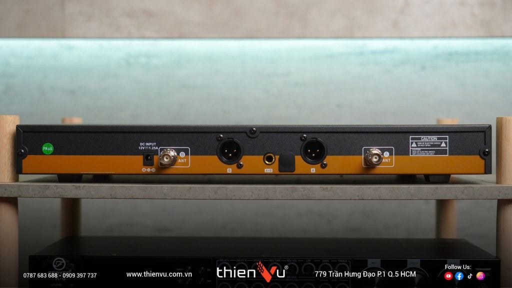 Micro karaoke không dây BBS S650 hiện đại - Hình 8