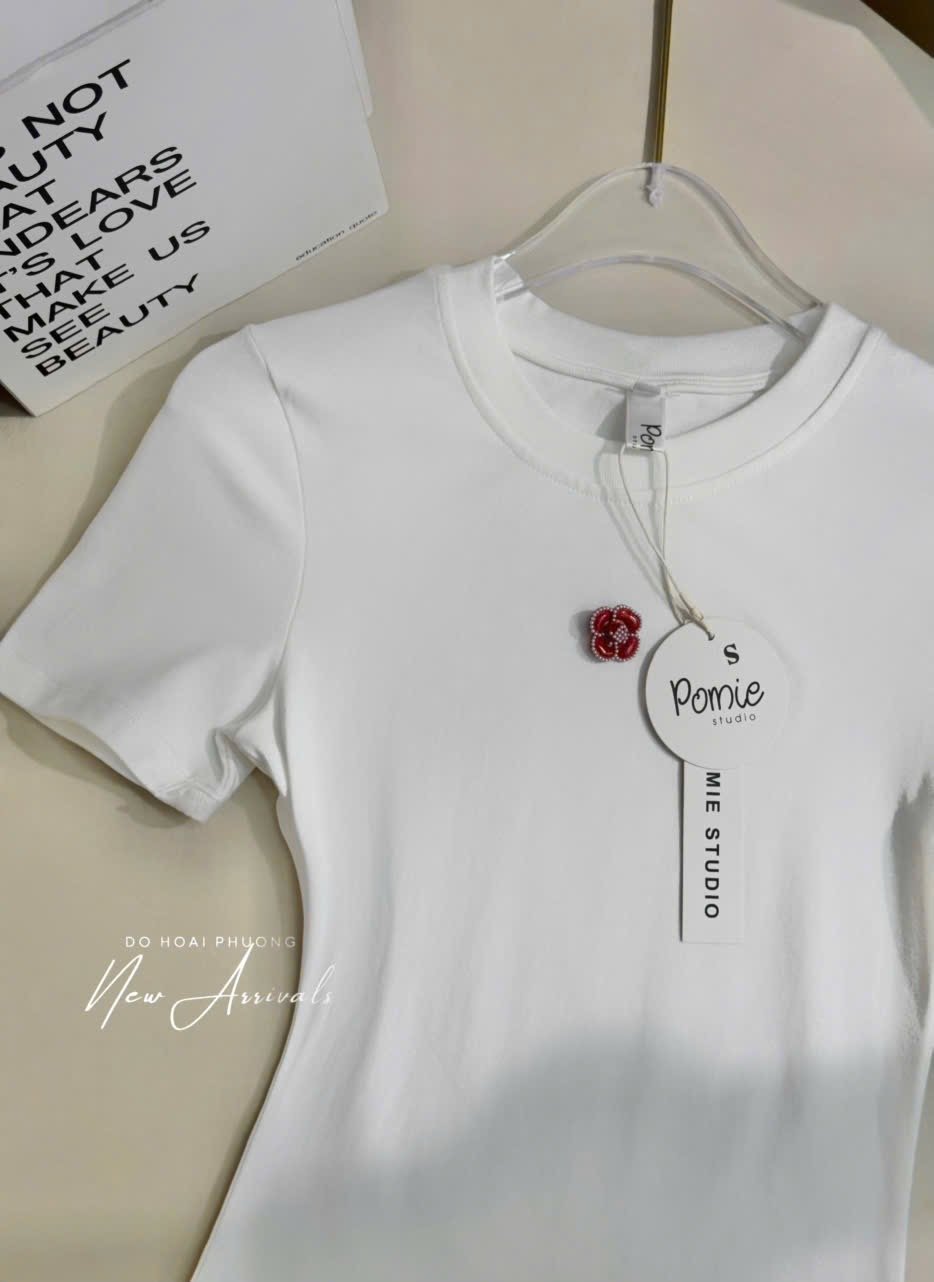  D40 - 638Z ÁO TRẮNG 