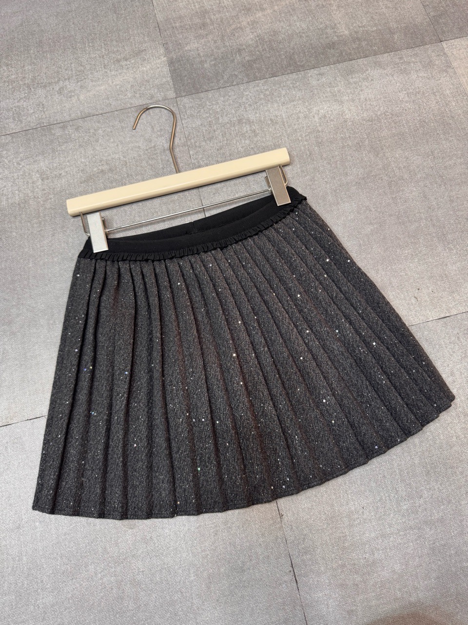  D20 - B045 - 2811 XÁM 