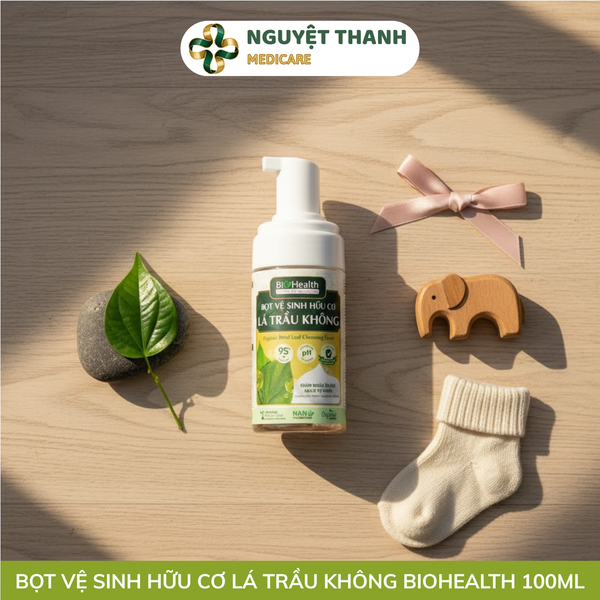 Bọt Vệ Sinh BioHealth Trầu Không Hữu Cơ Cân Bằng pH 3.9