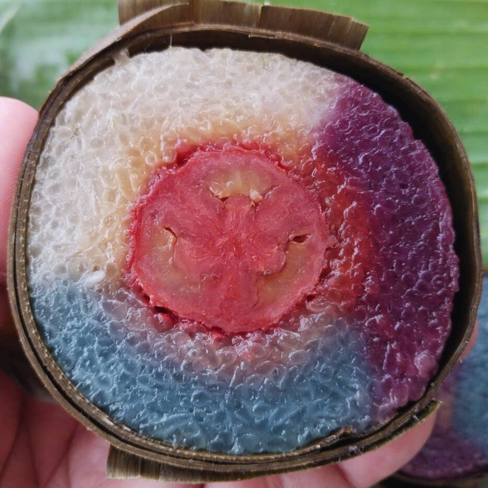  Bánh tét nhân chuối Lệ Quyên 