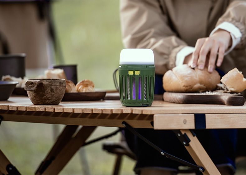 Đèn dã ngoại Naturehike NH20ZM003 có tính năng diệt muỗi