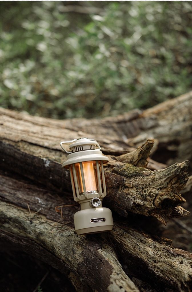 Đèn bão ngoại cảnh Naturehike CNH22DQ011 (Có sáp đuổi muỗi)