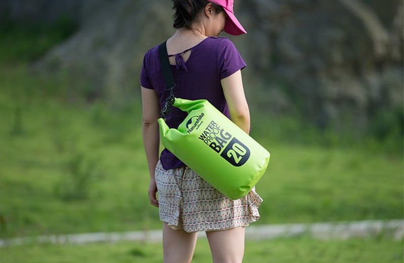 Túi khô chống nước xách tay, đeo balo đi biển NatureHike FS16M005-J