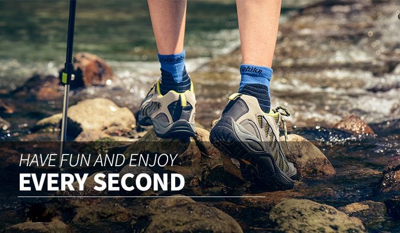 Tất thể thao mau khô, đi bộ đường dài NatureHike NH17A013-M