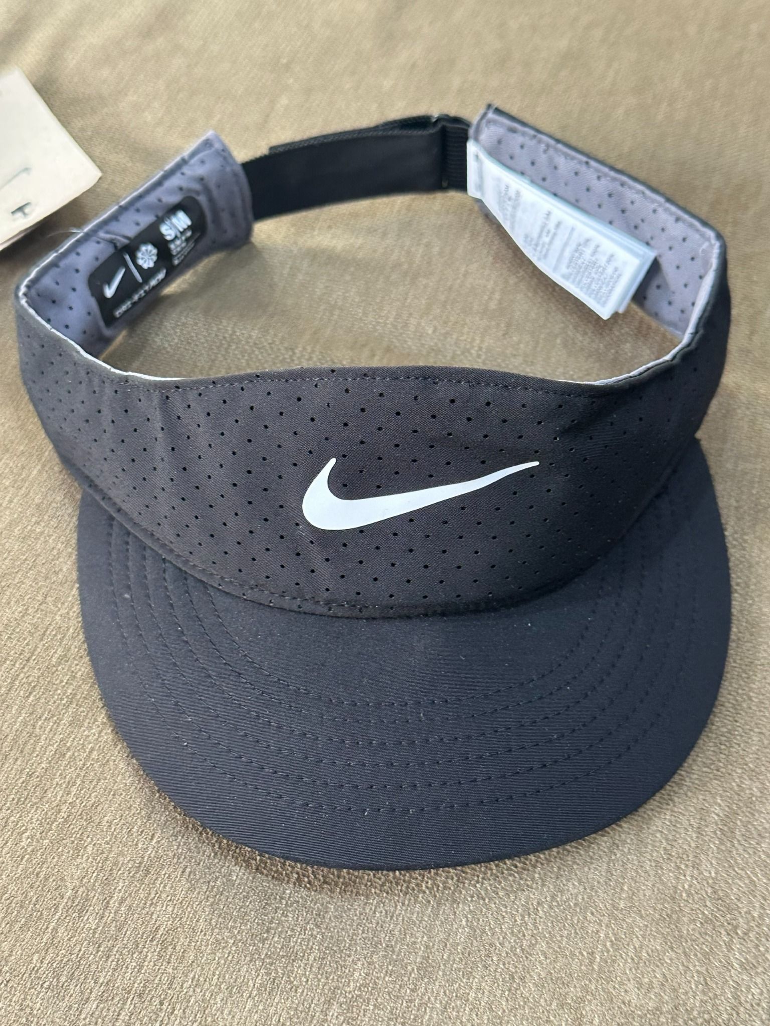  Nón nửa đầu Nike - Đen lưới 