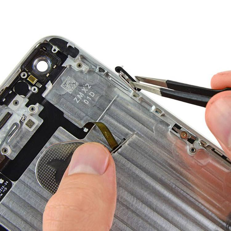  Thay dây cụm nút nguồn iPhone 6s 