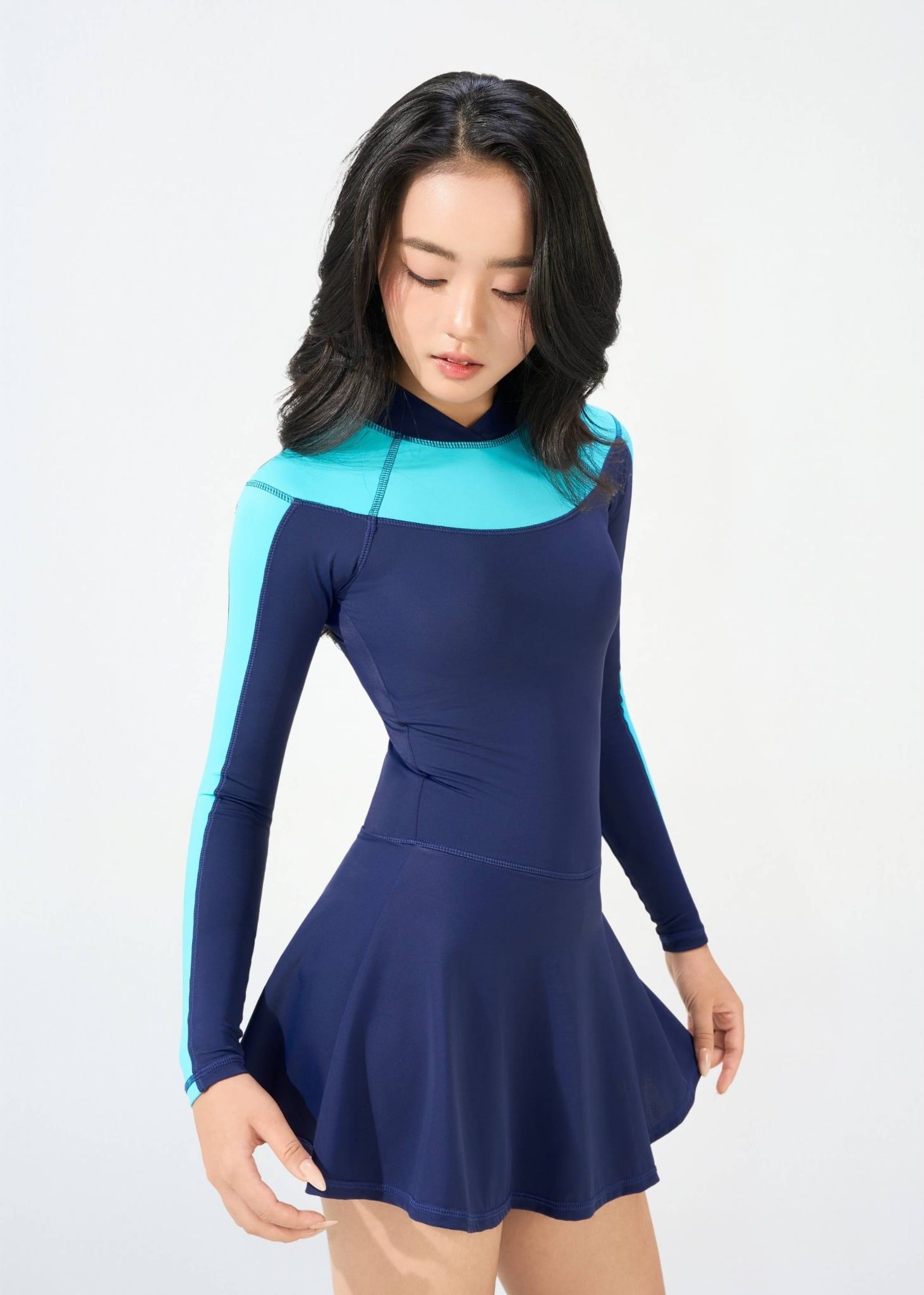  ĐỒ BƠI NỮ XUÂN THU SWIM MỘT MẢNH DÁNG VÁY TAY DÀI CHỐNG NẮNG TÔN DÁNG VK60 