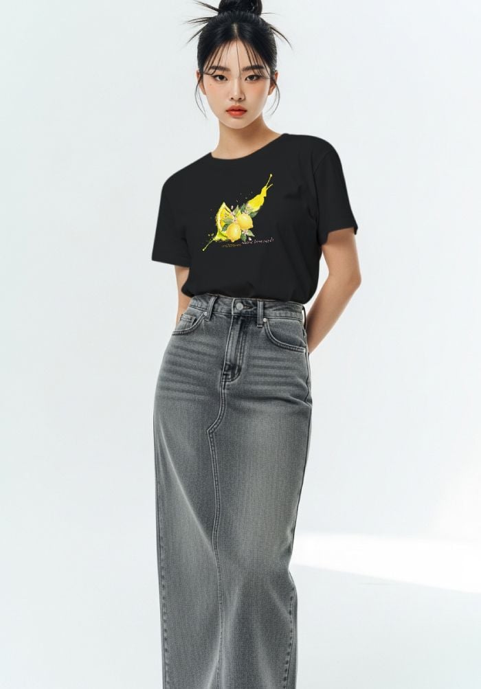 Áo thun hình in nữ - Messages of Joy, Worn with Love Collection - Đen