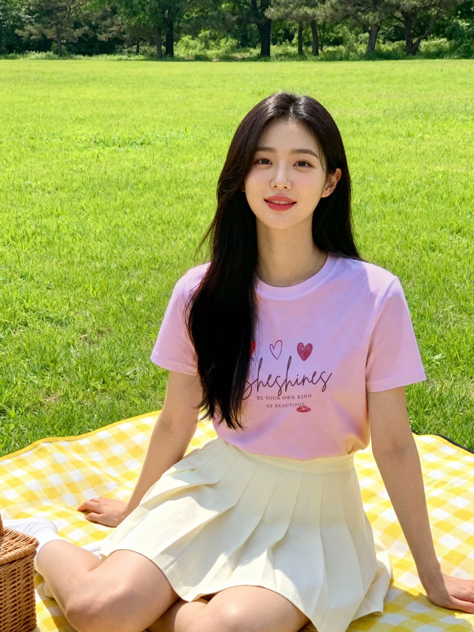 Áo thun hình in nữ - Bloom & Cute T-shirt - Hồng