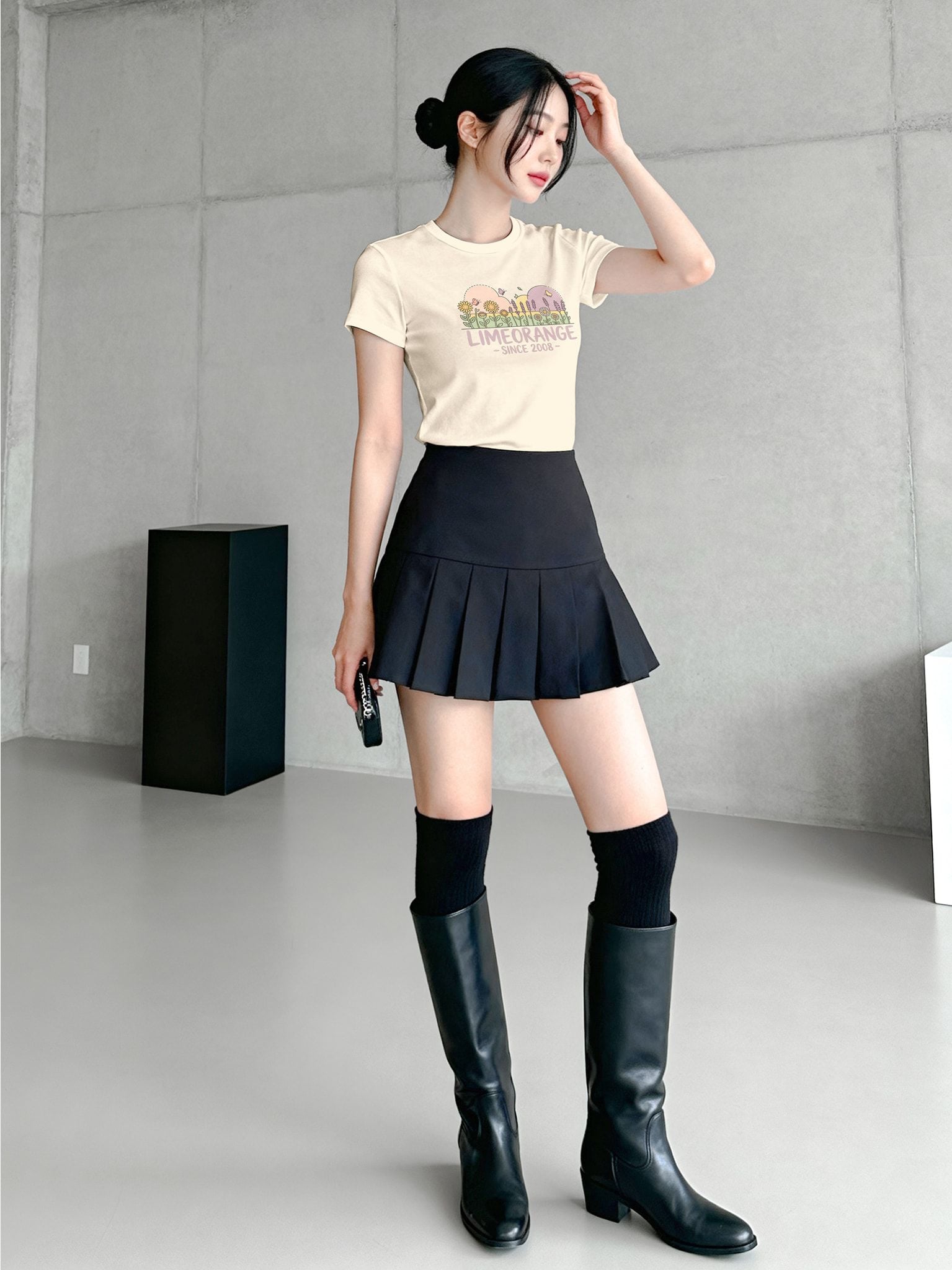 Áo thun hình in phom babytee - Sunset Garden Collection - Kem