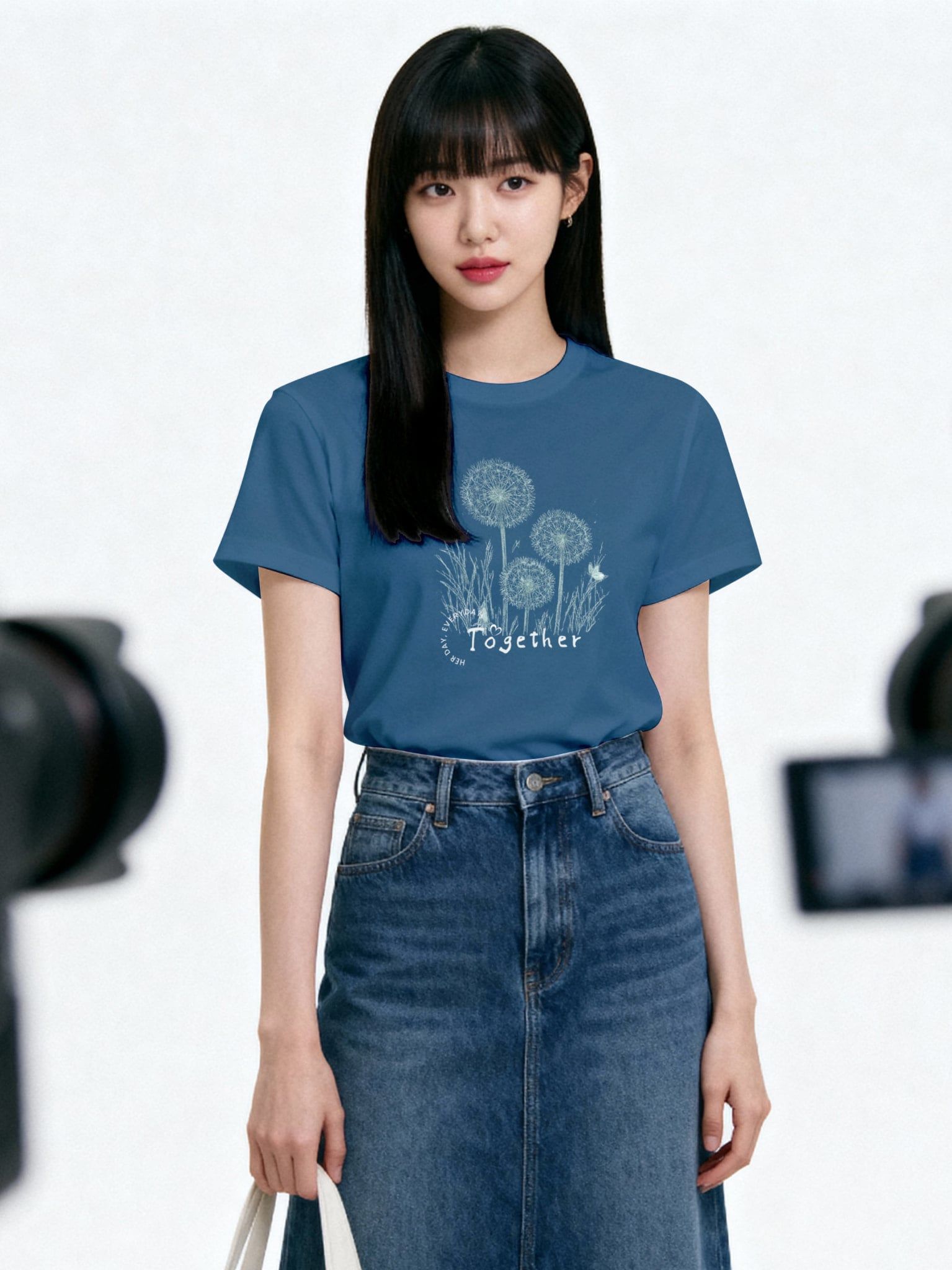 Áo thun hình in nữ - Bloom & Cute T-shirt - Xanh Navy
