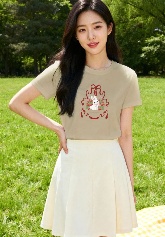 Áo thun hình in nữ - Bloom & Cute T-shirt - Nâu Nhạt