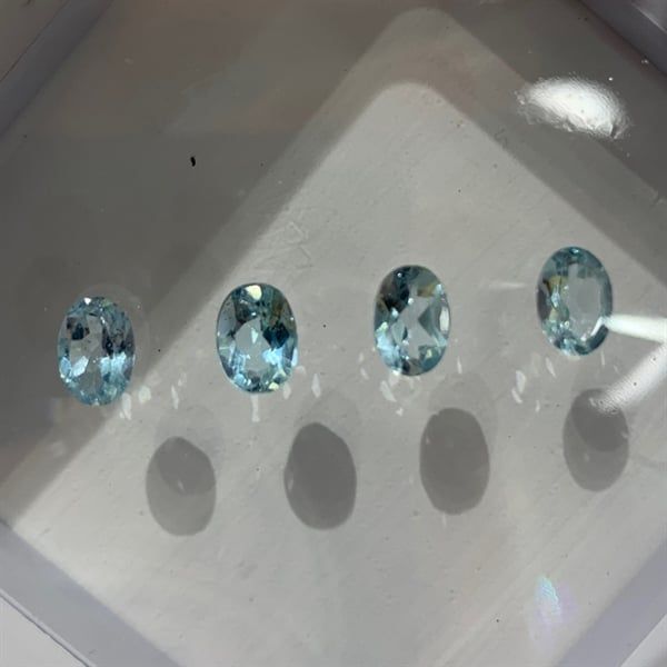  Đá Topaz - Oval 5x8 ly-1.2ct 