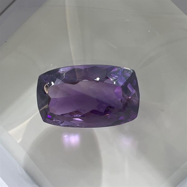  Đá Amethyst- Chữ nhật 20.4x20.4x10.7ly-19.7ct 
