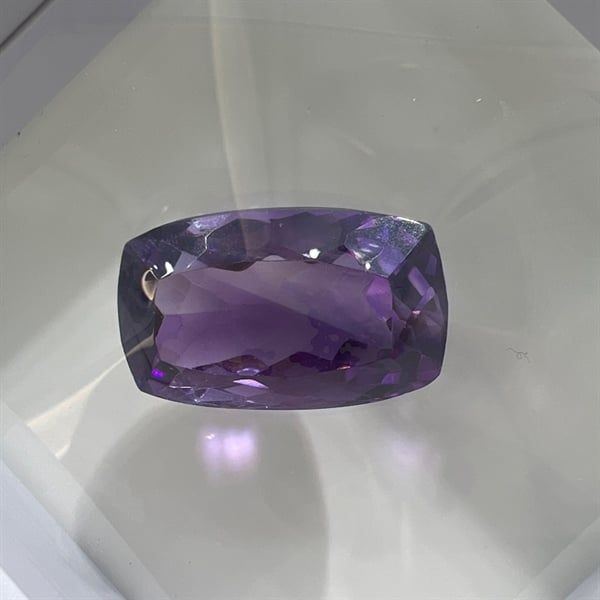  Đá Amethyst- Chữ nhật 20.4x20.4x10.7ly-19.7ct 