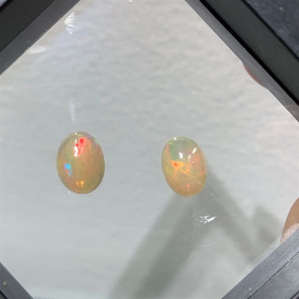  Đá Opal - Oval 8.1x10.6 ly - 1.70 ct 