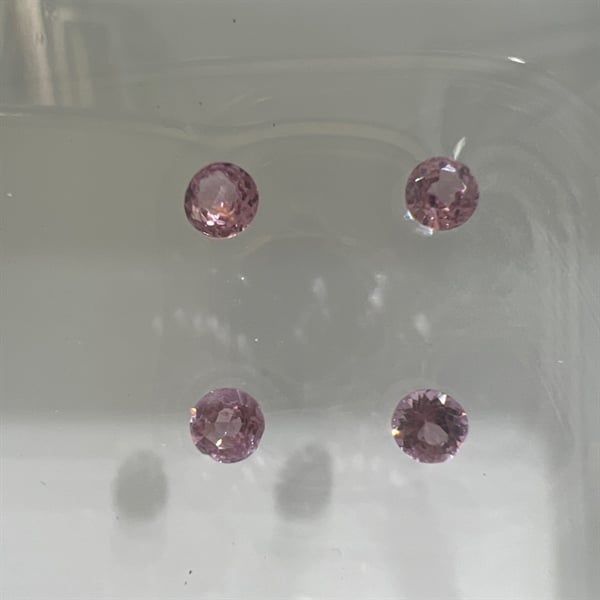  Đá Spinel -Tròn 3.7ly - 0.20 ct 
