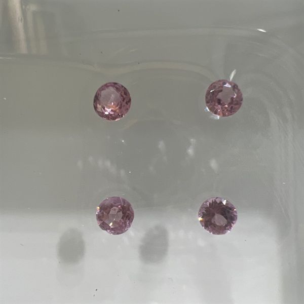  Đá Spinel -Tròn 3.7ly - 0.20 ct 
