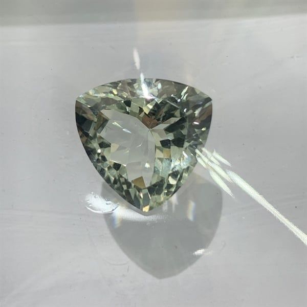  Đá Prasiolite - TamGiac 15.2 ly-10.8ct 