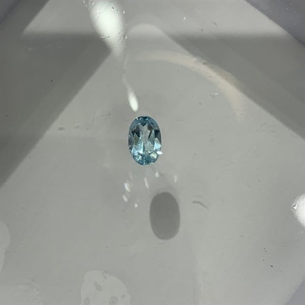  Đá Topaz - Oval 4.1x6.7 ly-0.7ct 