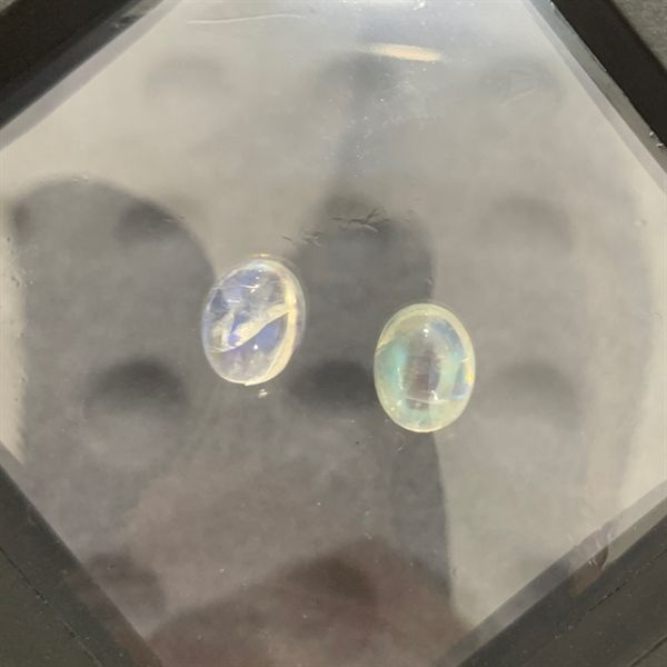  Đá Moonstone - Oval 7.4x9.6ly-2.5ct 