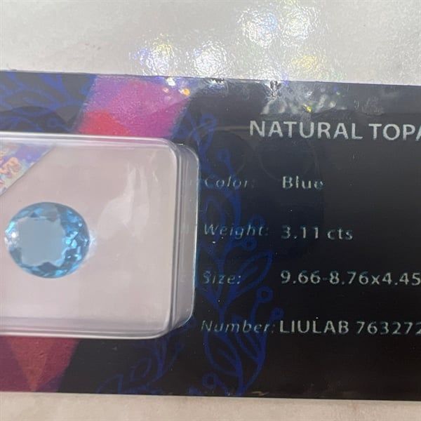  Đá Topaz-Tròn 9.66-8.76x4.45ly-3.11ct 