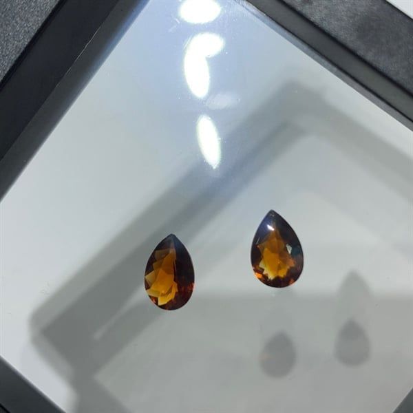  Đá Garnet - Giọt nước vàng 6.1x9 ly 